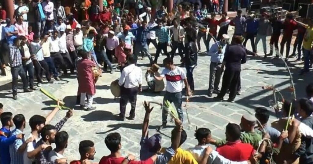 अंग्रेजों के जमाने का रिवाज टूटा! दलित परिवारों ने पहली बार चुना अपना मुखिया, लिखी नई कहानी