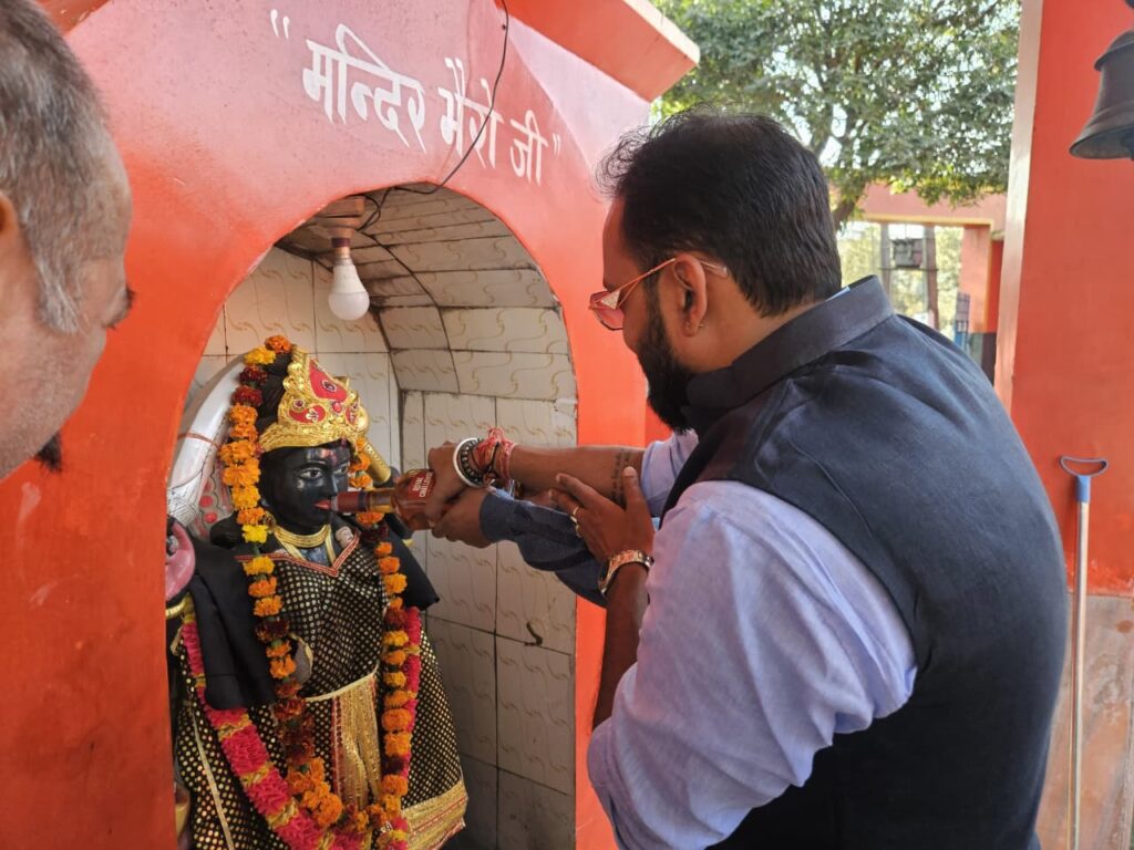 भक्तों ने बाबा पूरणनाथ का जन्मोत्सव मनाया धूमधाम से,बाबा अपने चमत्कार और तपस्या के लिए हुए प्रसिद्ध,इंजीनियर चैरब जैन