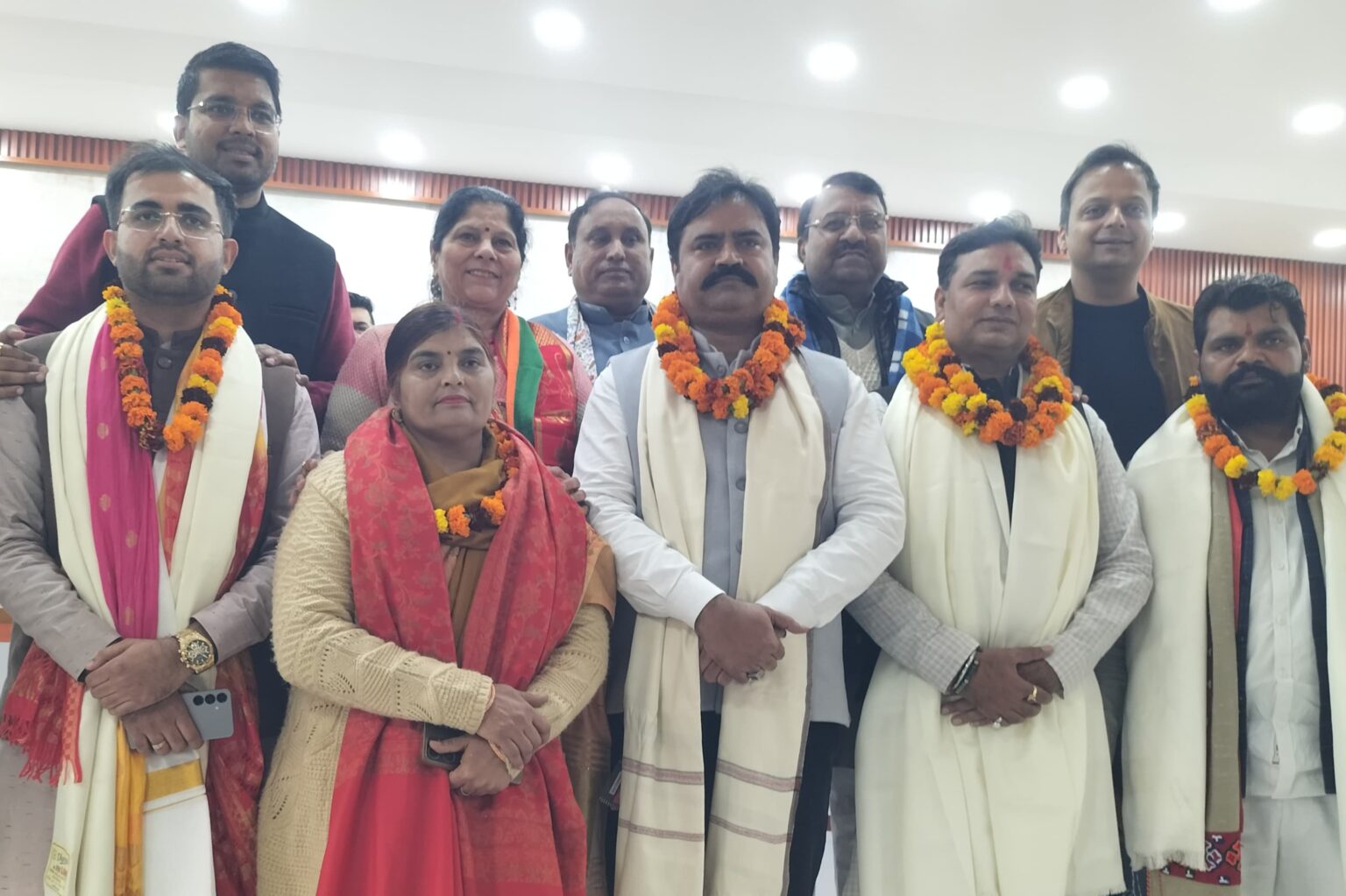 भाजपा जिला कार्यालय पर हुआ नवनियुक्त मोर्चा जिला अध्यक्षों का स्वागत,भाजपा जिलाध्यक्ष डॉ०मधु सिंह व जिला महामंत्री अक्षय प्रताप सिंह रहे मौजूद