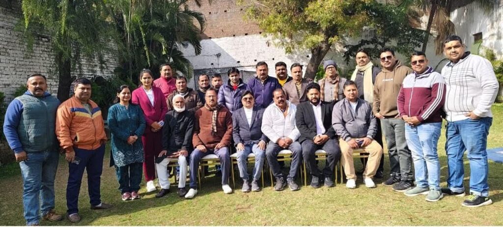 जिला प्रेस क्लब हरिद्वार की बैठक संपन्न, एक मार्च को “फूलों की होली” का होगा आयोजन