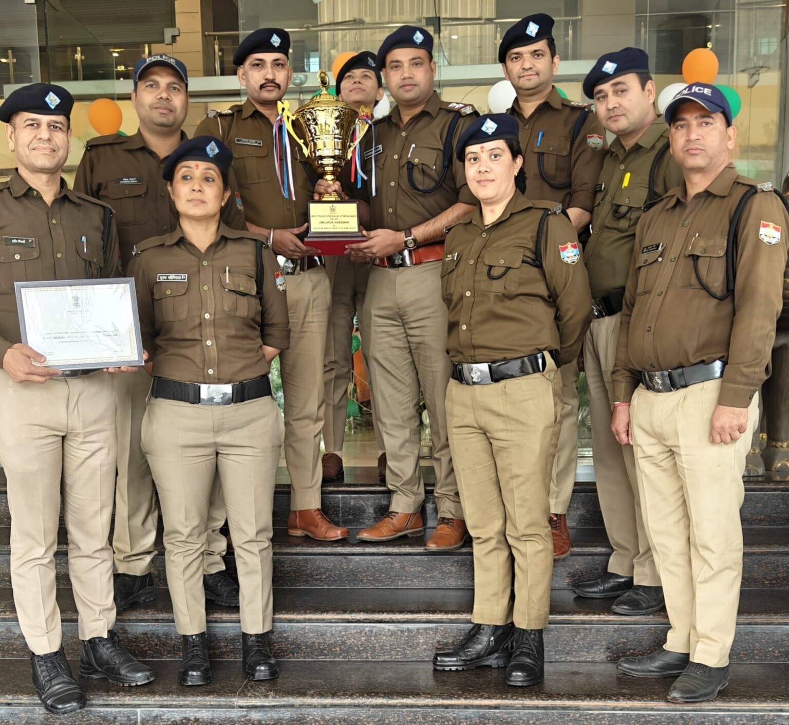 उत्तराखण्ड की सर्वश्रेष्ठ कोतवाली बनी ज्वालापुर, एसएसपी ने किया सम्मानित, ₹2500/- नकद पुरस्कार तथा गुड एंट्री देने की घोषणा की गई।