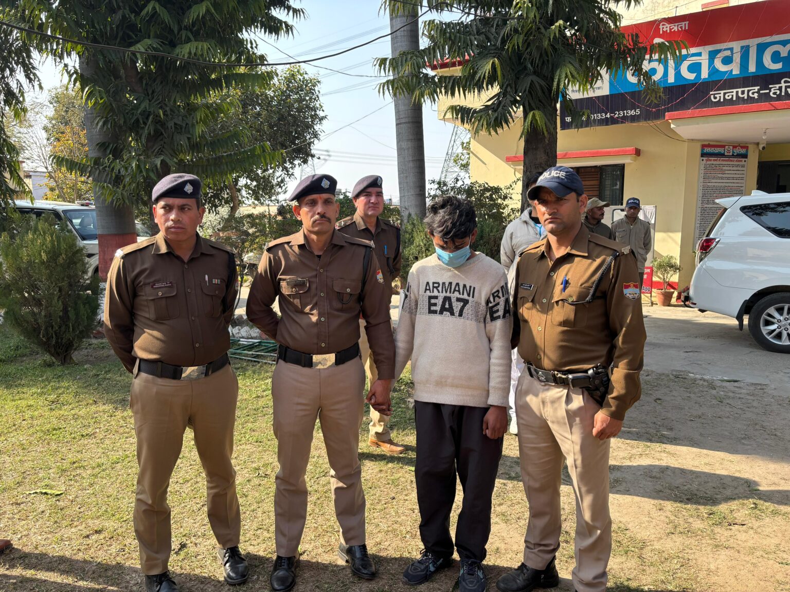 गुमशुदगी से ब्लाइंड मर्डर तक: हरिद्वार पुलिस ने 48 घंटे में सुलझाई हत्या की गुत्थी,मोबाइल के लिए दिव्यांग ई-रिक्शा चालक की गला घोंटकर हत्या,एक आरोपी गिरफ्तार, दूसरे की तलाश जारी