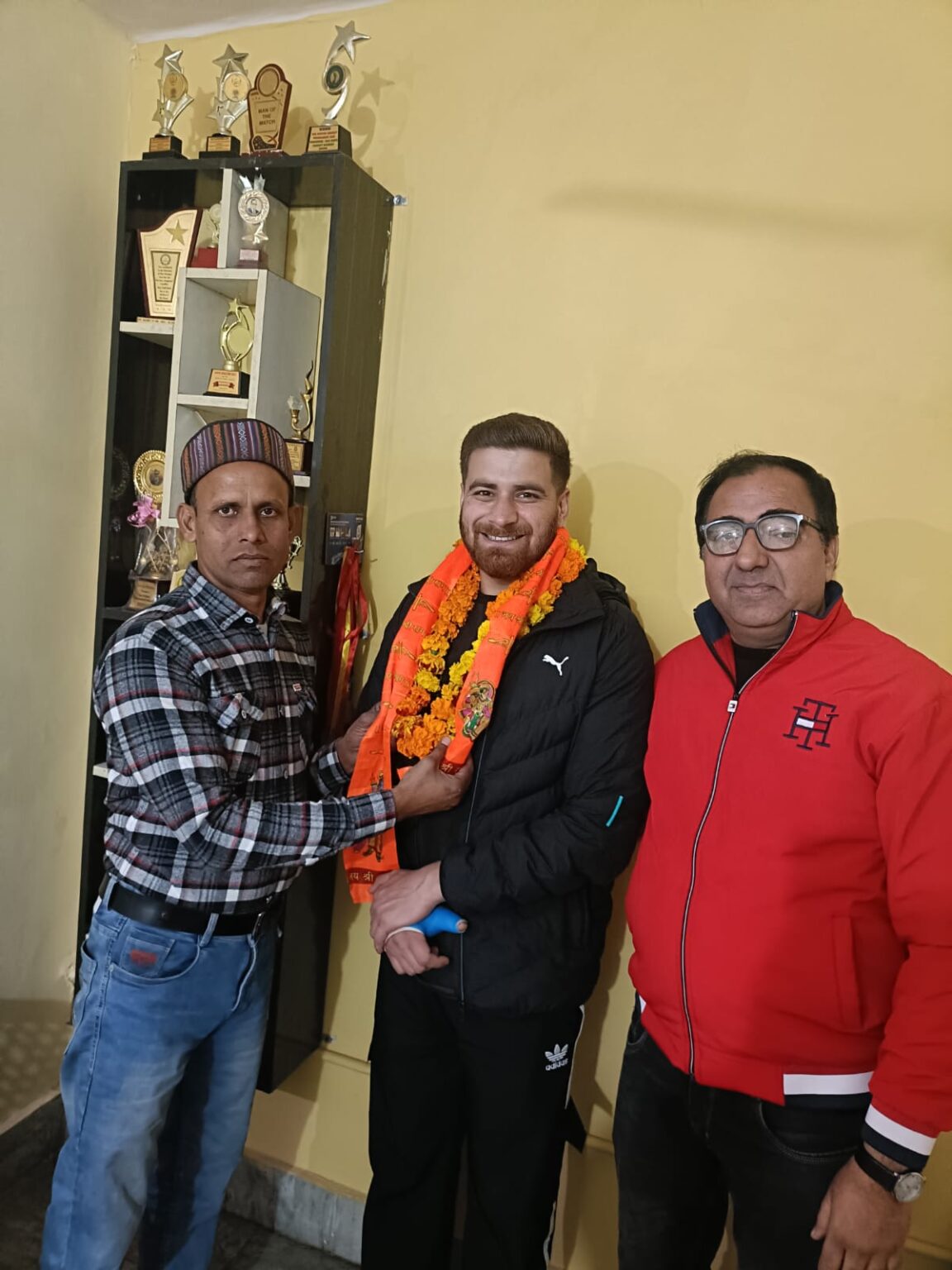 बीसीपीएल क्रिकेट क्लब में चयनित हुए ज्वालापुर के दिव्यम शर्मा, शहर में खुशी की लहर