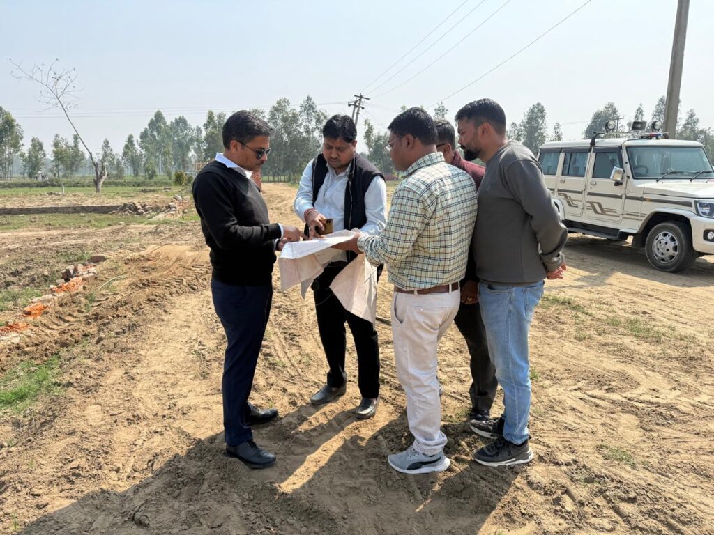 उप जिलाधिकारी हरिद्वार ने पूरनपुर सल्लाहपुर में लगभग 105 बीघा भूमि पर अवैध प्लाटिंग को किया ध्वस्त