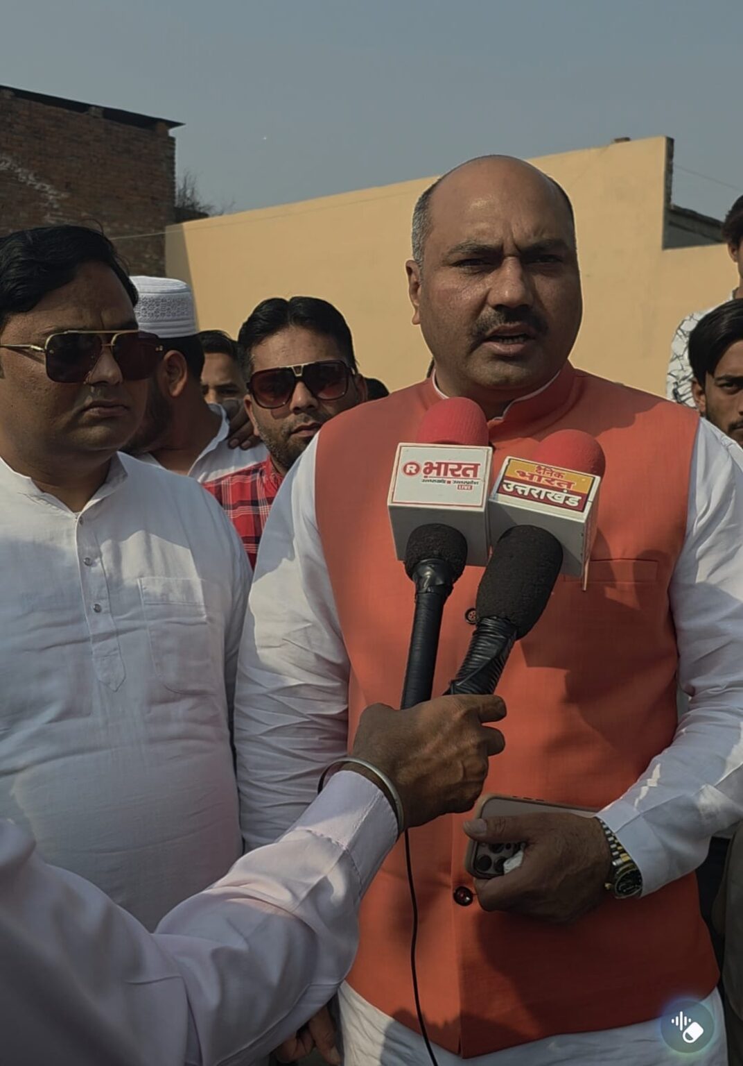 हरिद्वार ग्रामीण क्षेत्र के गढ़ोवाली में गंदगी से बढ़ी परेशानी, रमजान में सफाई को लेकर आजाद अली ने उठाई आवाज