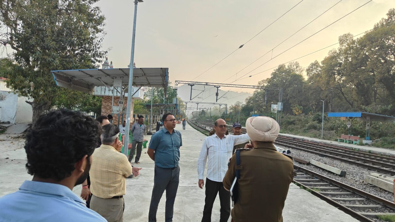 कुंभ के लिये मेला क्षेत्र के साथ ही नजदीकी रेलवे स्टेशनों पर यात्री सुविधाओं का होगा सुदृढ़ीकरण