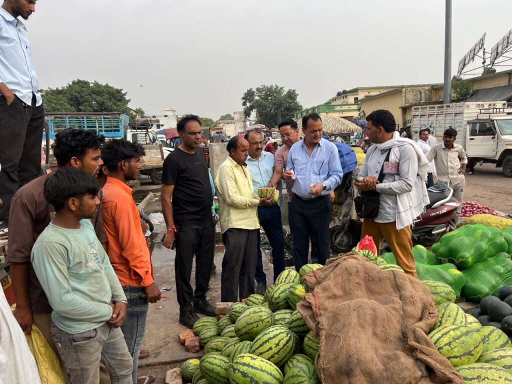 चार धाम यात्रा पर आने वाले तीर्थ यात्रियों को शुद्ध एवं गुणवत्ता युक्त खाद्य प्रदार्थ उपलब्ध हो तथा खाद्य पदार्थों में किसी प्रकार की कोई मिलावट न हो इसके लिए खाद्य सुरक्षा विभाग द्वारा की गई छापेमारी की कार्यवाही