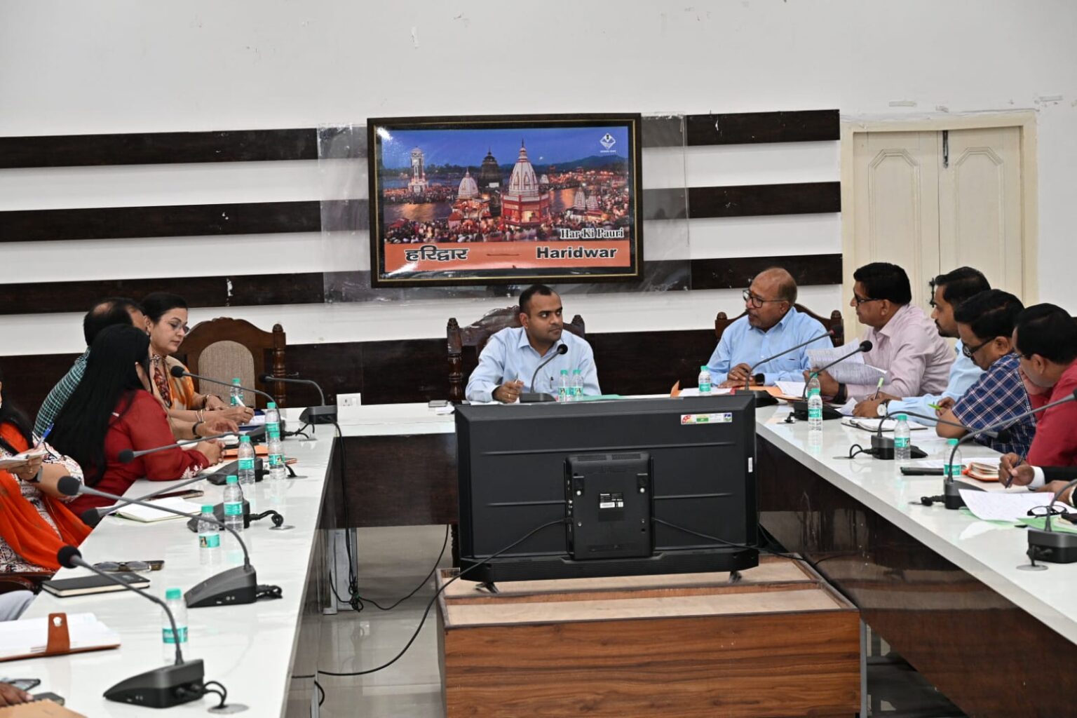 जनपद में संचालित अल्ट्रासाउंड केंद्रों पर कड़ी निगरानी रखते हुए समय समय पर किया जाए निरीक्षण – जिलाधिकारी