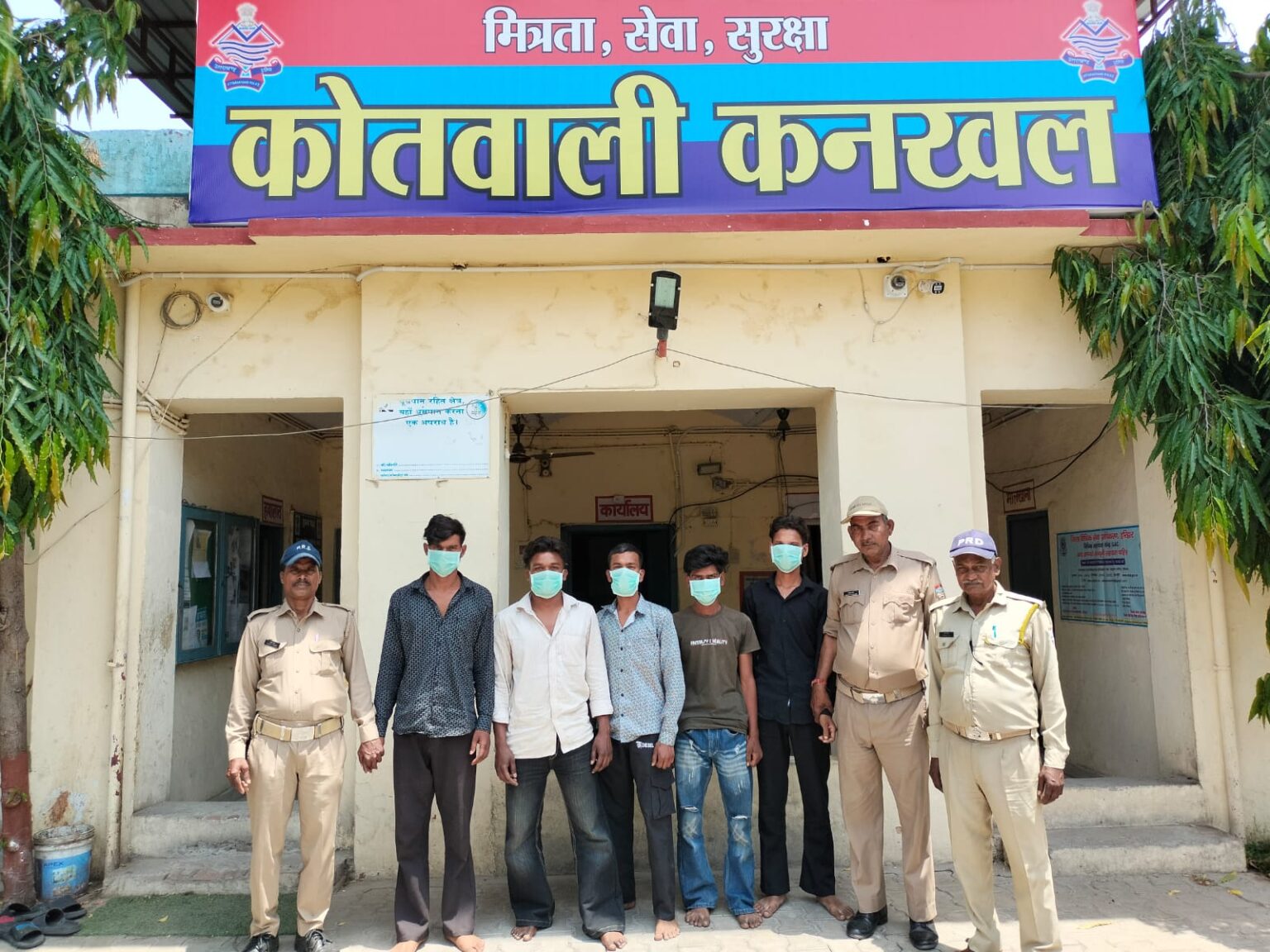 ऑपरेशन प्रहार के तहत शीशा तोड़ गैंग के पांच सदस्य गिरफ्तार