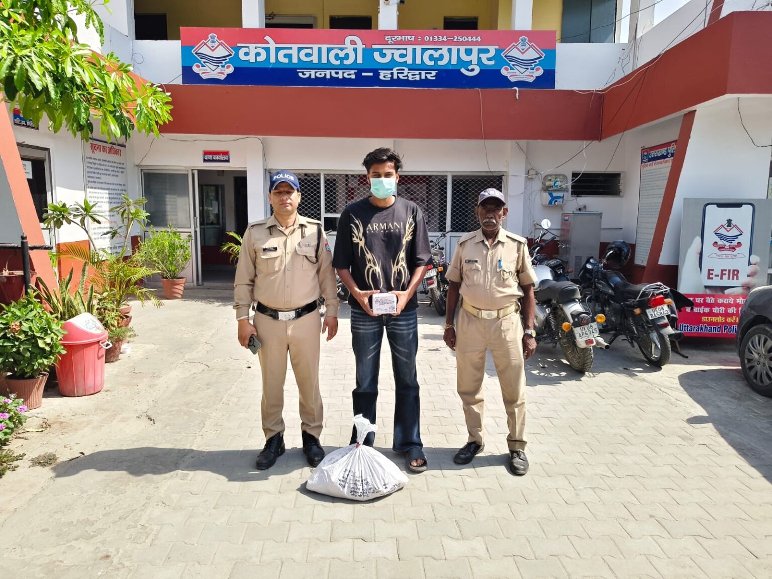 ऑपरेशन प्रहार के तहत ज्वालापुर पुलिस की बड़ी कार्रवाई, 54 पव्वे अवैध शराब सहित तस्कर गिरफ्तार।