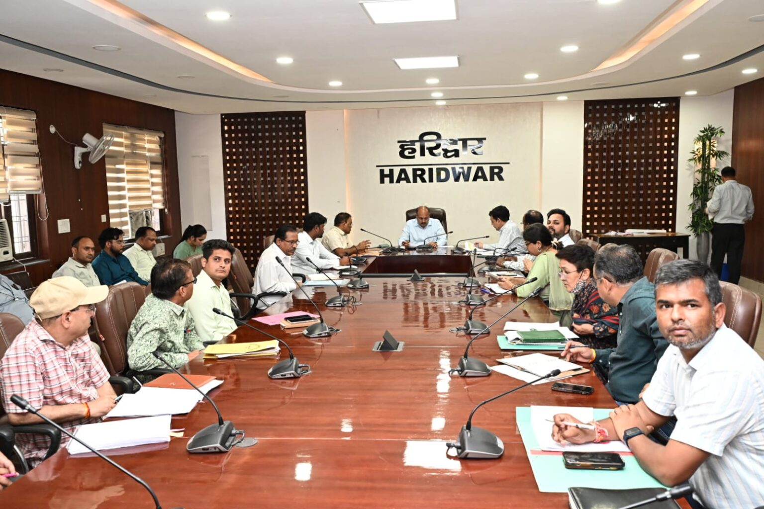 मुख्य विकास अधिकारी की अध्यक्षता में विकास भवन सभागार में स्प्रिंग एवं रिवर रिजुविनेशन ऑथोरिटी (SARA) योजना की समीक्षा बैठक आयोजित।
