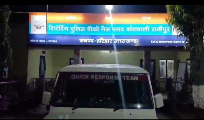 ऑपरेशन प्रहार: हूटर और फ्लैशर लगी बुलेरो पर हरिद्वार पुलिस की कार्रवाई, वाहन सीज।
