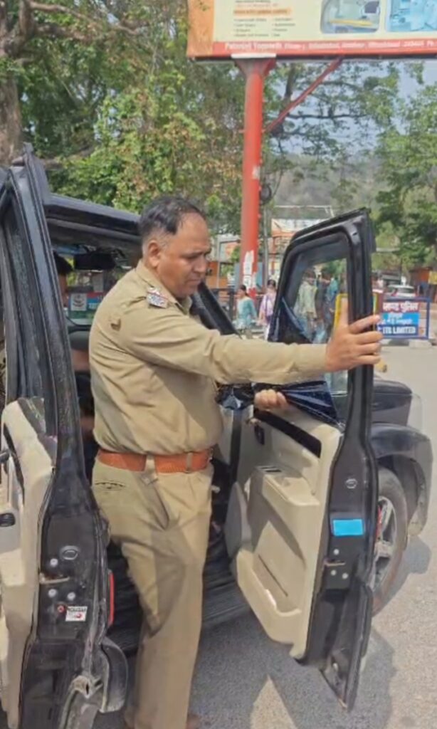चारधाम यात्रा के मद्देनज़र हरिद्वार में सघन चेकिंग अभियान जारी, SSP हरिद्वार के निर्देश पर यातायात नियमों का उल्लंघन करने वालों पर सख्त कार्रवाई