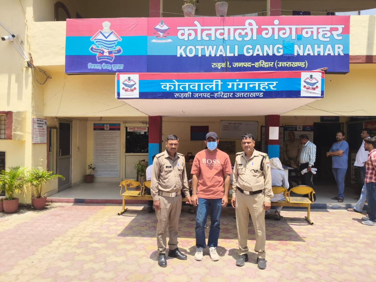 *लड़की का अपहरण कर दुष्कर्म करने का नामजद आरोपी चढ़ा पुलिस के हत्थे, ₹5000/- का ईनाम था घोषित।