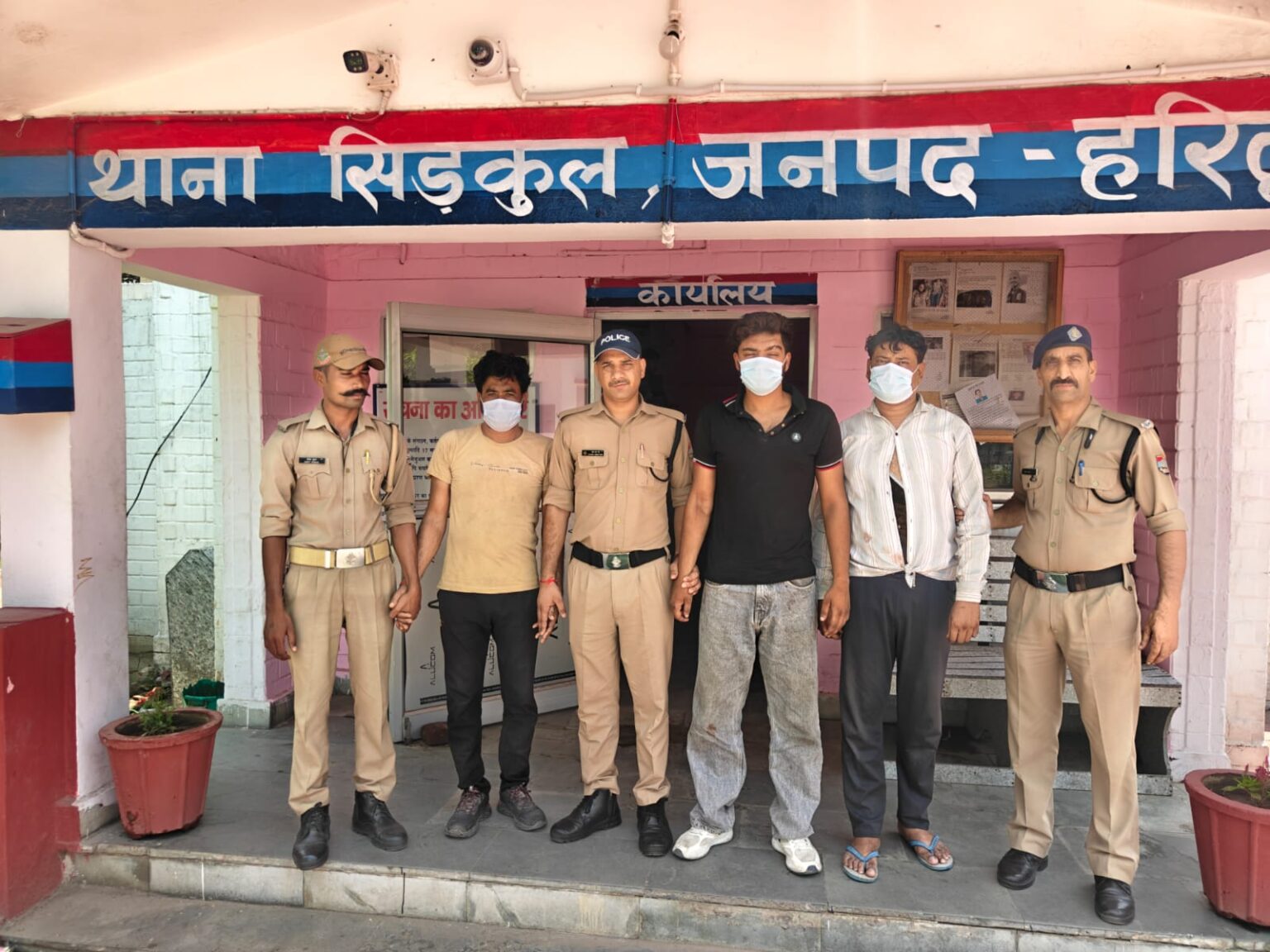 सार्वजनिक स्थानों पर शांति व्यवस्था भंग करने वालों के खिलाफ सख्त कार्रवाई,सरेआम हुड़दंगबाजी करने वाले 3 आरोपी सिडकुल पुलिस के हत्थे चढ़े