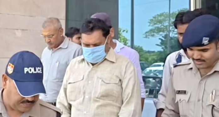 अंकिता भंडारी मामले से जुड़े कथित वायरल ऑडियो प्रकरण में पूर्व विधायक सुरेश राठौर जेल भेजे गए।