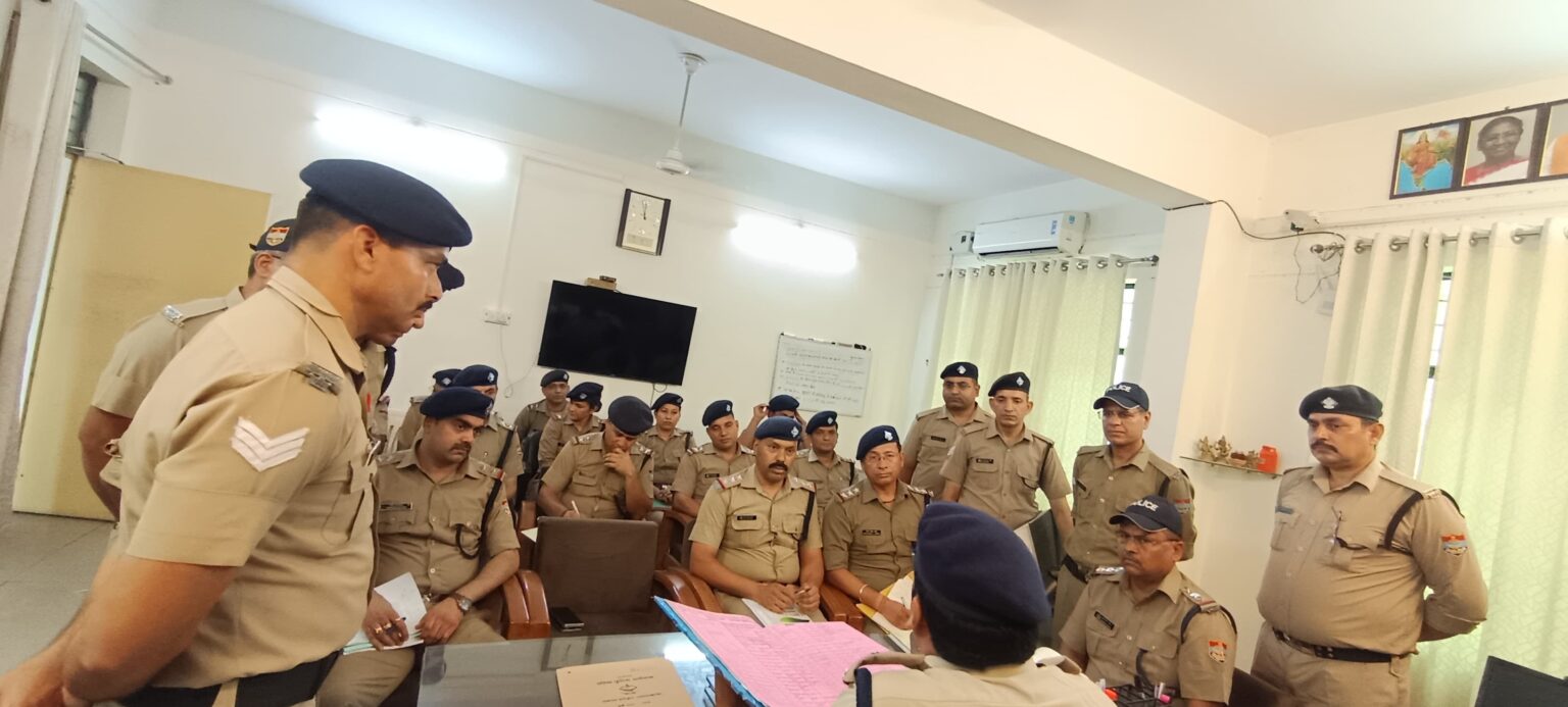 सिटी अभय सिंह की अध्यक्षता में सिटी क्षेत्र के सभी विवेचकों का ओआर किया आयोजित,कप्तान नवनीत सिंह द्वारा दर्ज मुकदमों का गुण-दोष के आधार पर शीघ्र निस्तारण के दिए थे निर्देश।