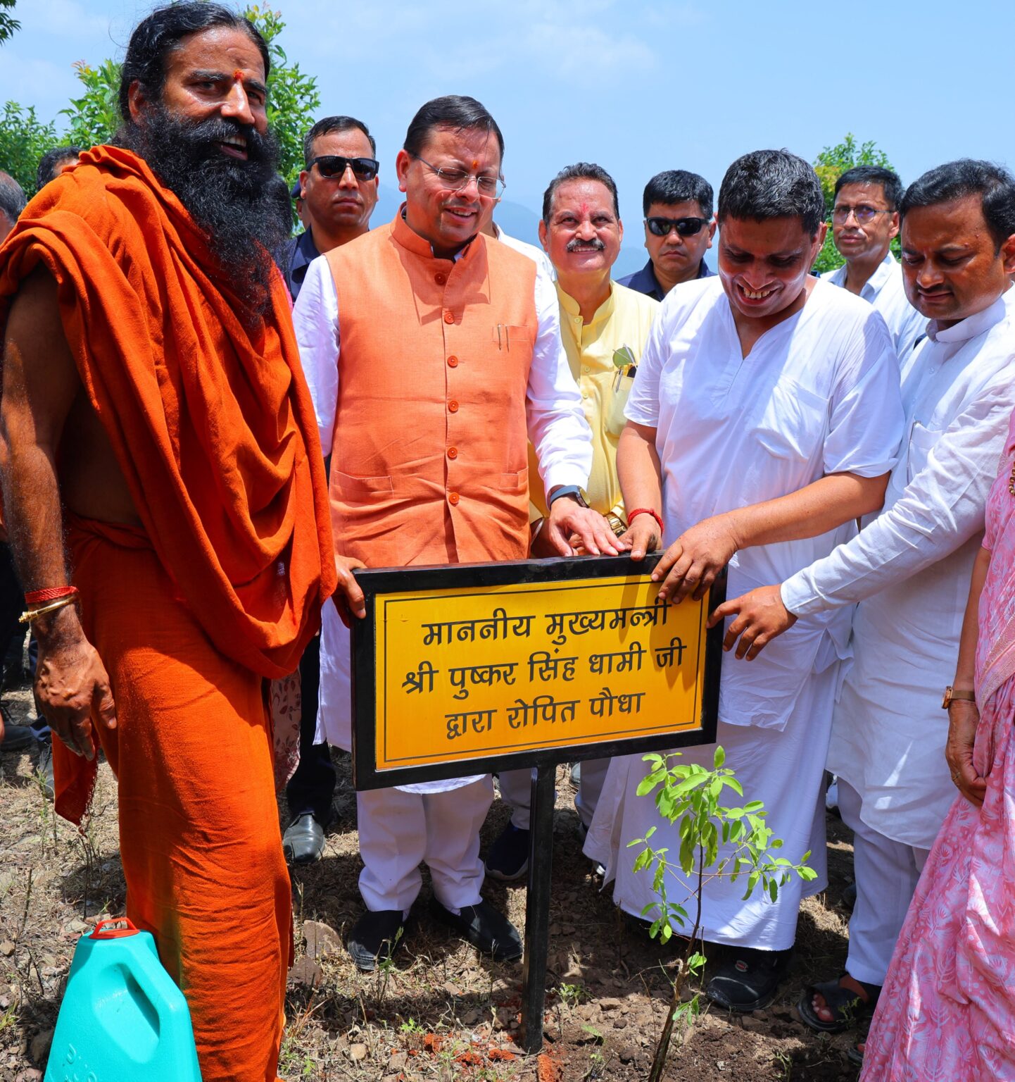 हरेला पर्व पर मालाग्राम पहुंचे मुख्यमंत्री, सघन पौधरोपण कर दिया हरित संरक्षण का संदेश।