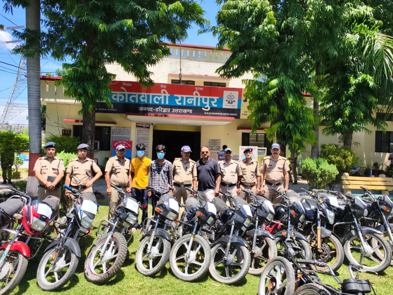 रानीपुर पुलिस ने अंतरराज्यीय ऑटोलिफ्टर गैंग का किया पर्दाफाश, 25 चोरी की बाइक बरामद, दो आरोपी गिरफ्तार, हरिद्वार व बिजनौर समेत कई क्षेत्रों से चुराए थे दोपहिया वाहन।
