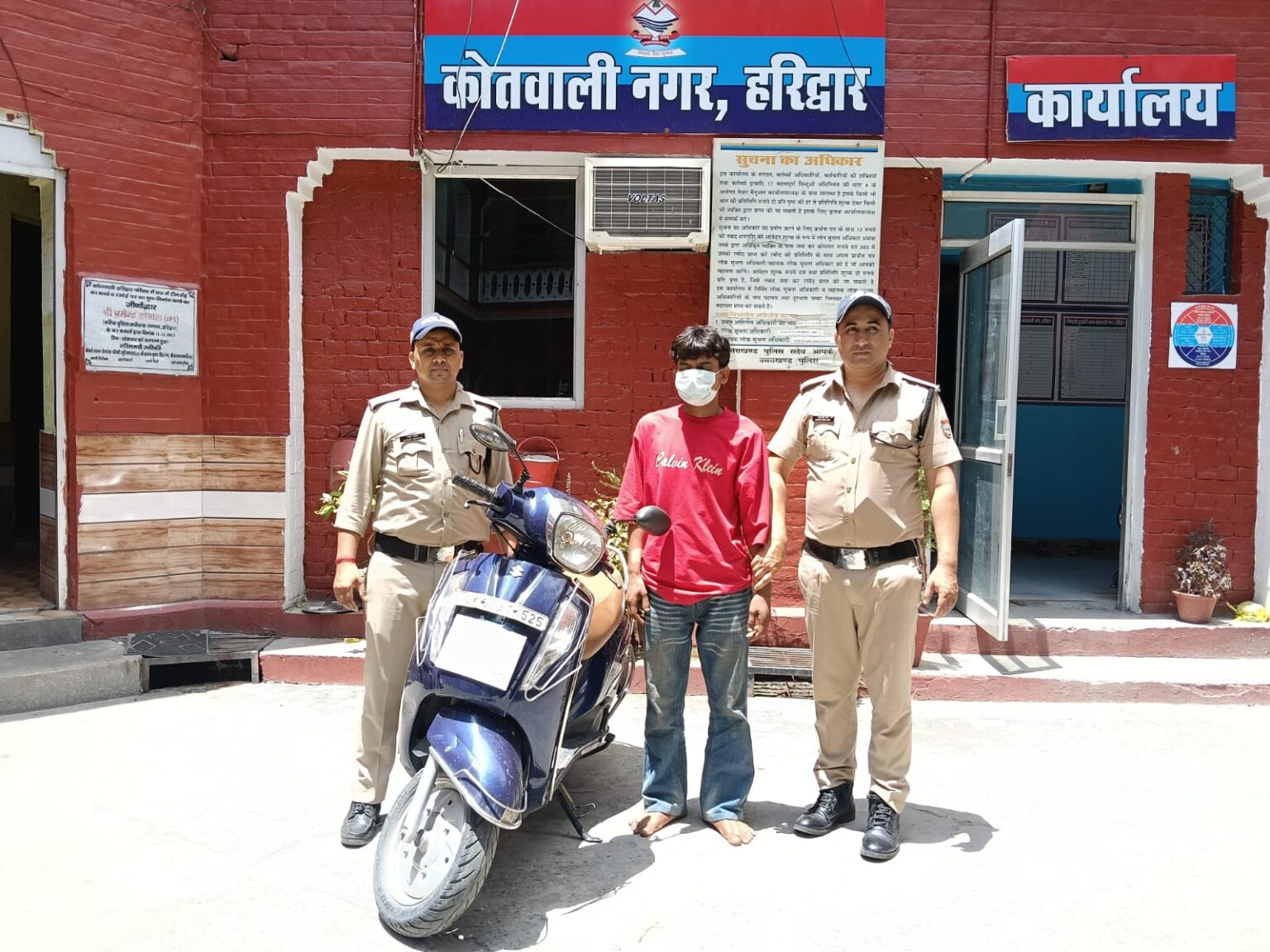 ऑपरेशन प्रहार के अन्तर्गत हरिद्वार पुलिस की कार्रवाई, 24 घण्टे के अन्दर चोरी हुयी स्कूटीके साथ 01आरोपित को धर दबोचा।