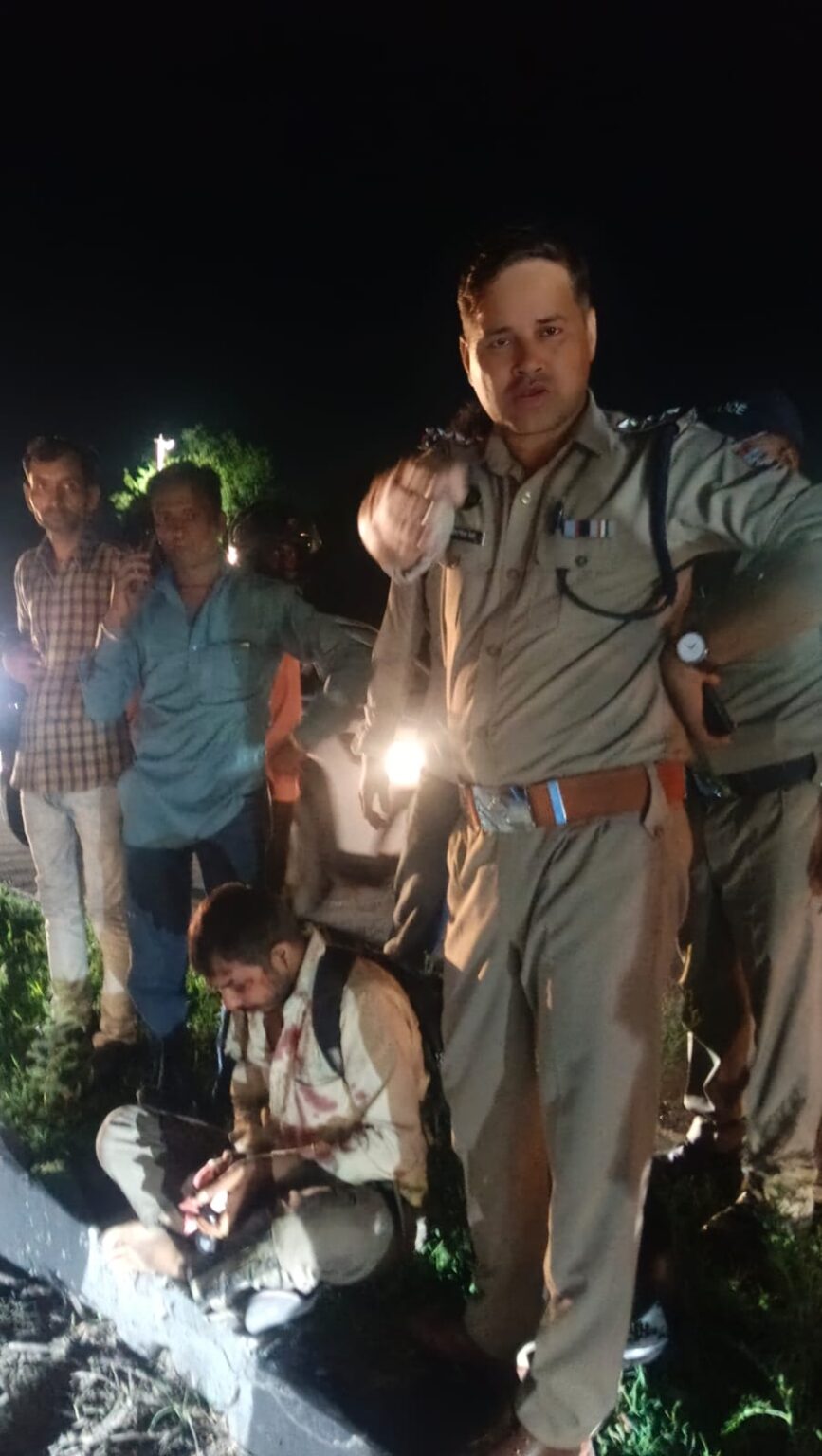 भेल फाउंड्री गेट के पास नीलगाये से हुई टक्कर, रैपिडो चालाक घायल।