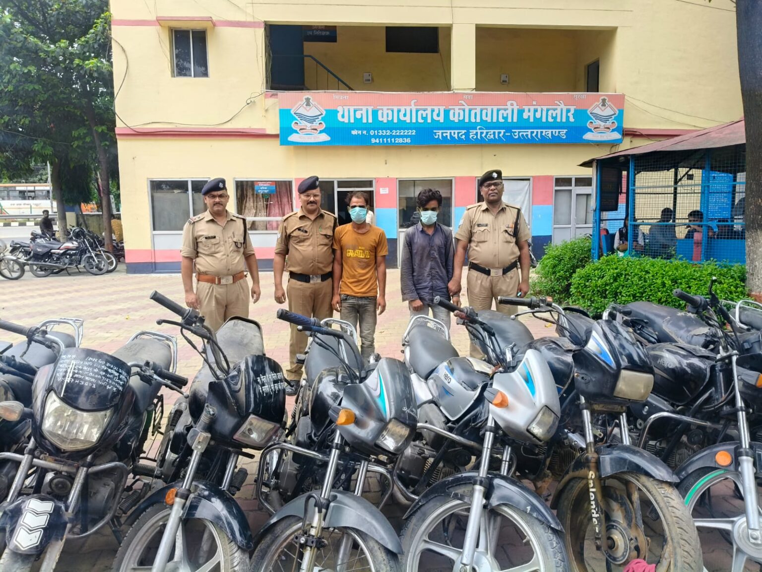 अंतरराज्यीय वाहन चोर गिरोह का भंडाफोड़, दो शातिरो को पुलिस ने किया गिरफ्तार; 18 चोरी की बाइक बरामद