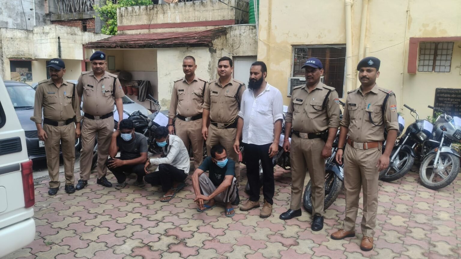 कप्तान नवनीत सिहं भूल्लर के नेतृत्व में सफलता के परचम लहराती हरिद्वार पुलिस, क्षेत्र में एक्टिव पुलिस टीम ने किया अन्तर्ऱाज्यीय वाहन चोर गिरोह का भांडाफोड़, कथित गिरोह के कब्जे से चोरी के कुल 17 दोपहिया वाहनो को बरामद।