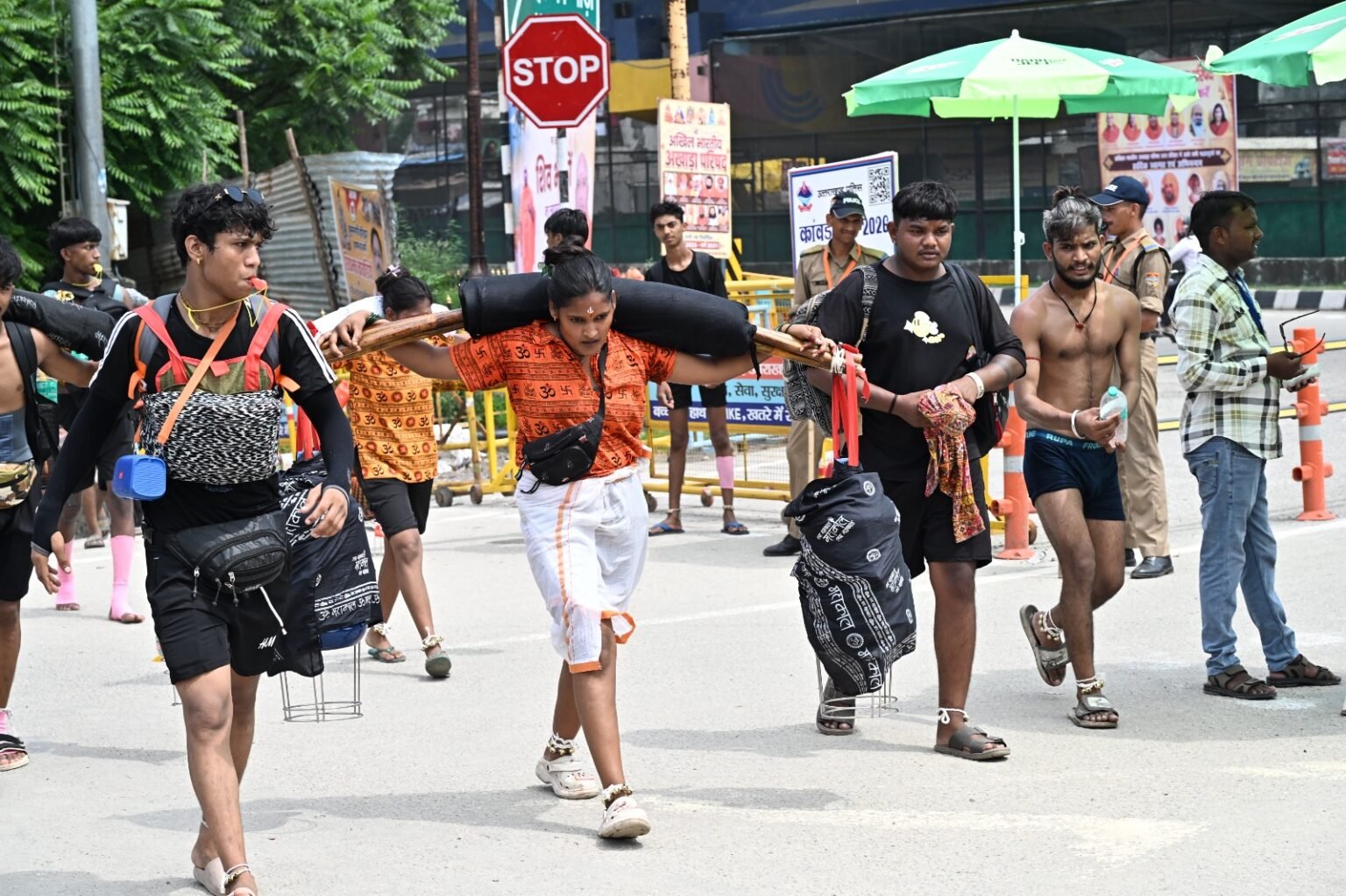 कांवड़ मेले के पांचवे दिन आज 32 लाख 25 हजार शिवभक्तों ने पवित्र गंगाजल लेकर अपने गंतव्य की ओर हुए रवाना, अब तक 1 करोड़ 9 लाख 10 हजार शिवभक्त पवित्र गंगाजल लेकर अपने-अपने गंतव्य की ओर हो चुके हैं रवाना।