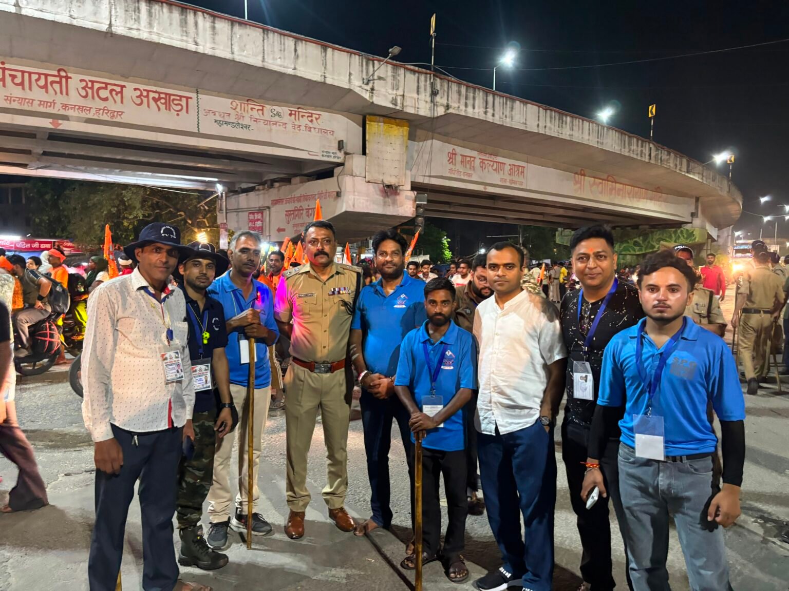 कांवड़ यात्रा अंतिम चरण में, लाखों की संख्या में शिवभक्त डाक कांवड़िया पवित्र गंगा जल लेने हरिद्वार पहुंच रहे, जिलाधिकारी मयूर दीक्षित एवं वरिष्ठ पुलिस अधीक्षक नवनीत सिंह भुल्लर ने जीरो ग्राउंड पर पहुंचकर व्यवस्थाओं का लिया जायजा, मोतीचूर तक हाईवे का किया निरीक्षण।