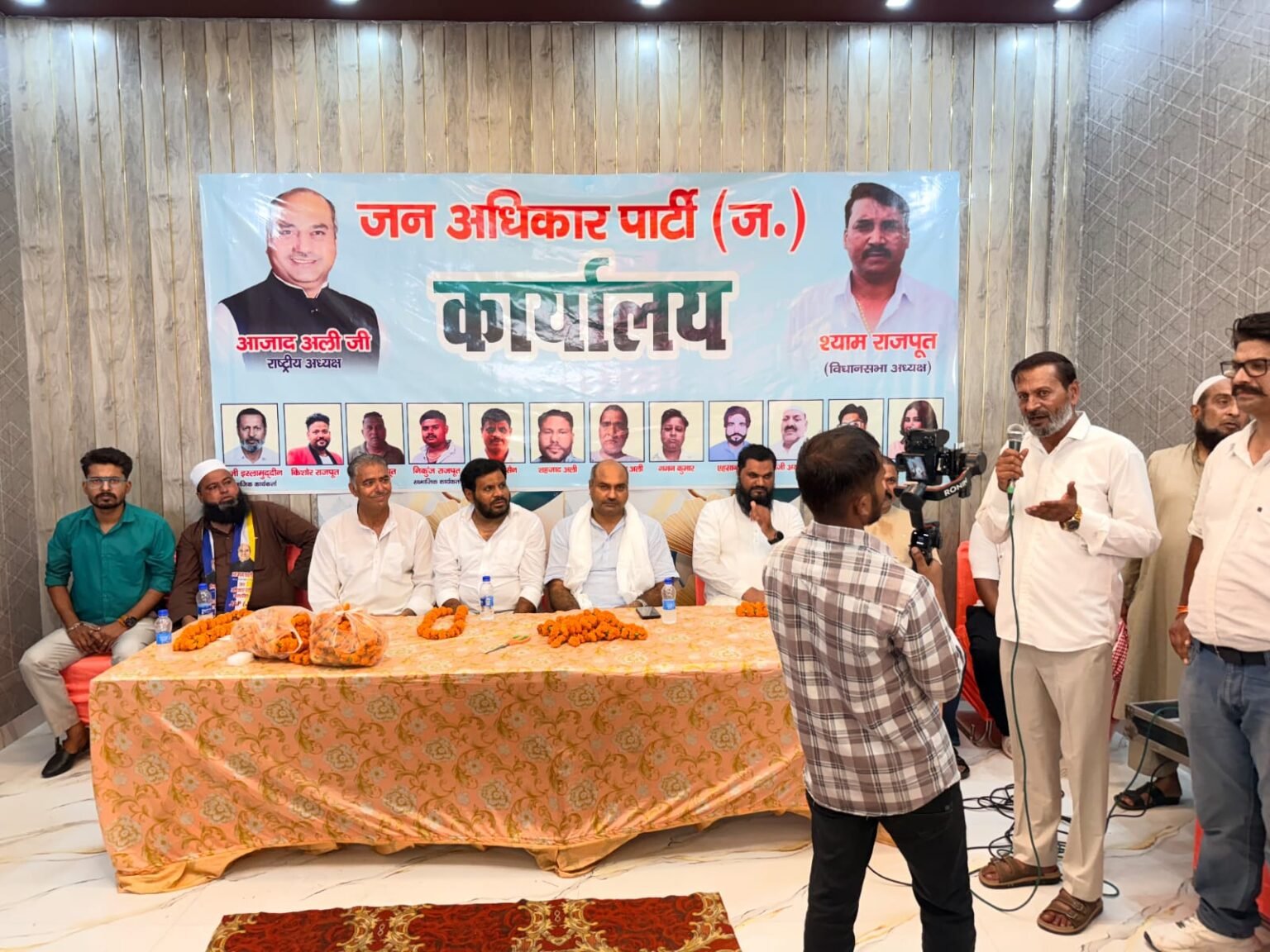 आज़ाद अली की मौजूदगी में डोईवाला विधानसभा कार्यकारिणी का विस्तार।