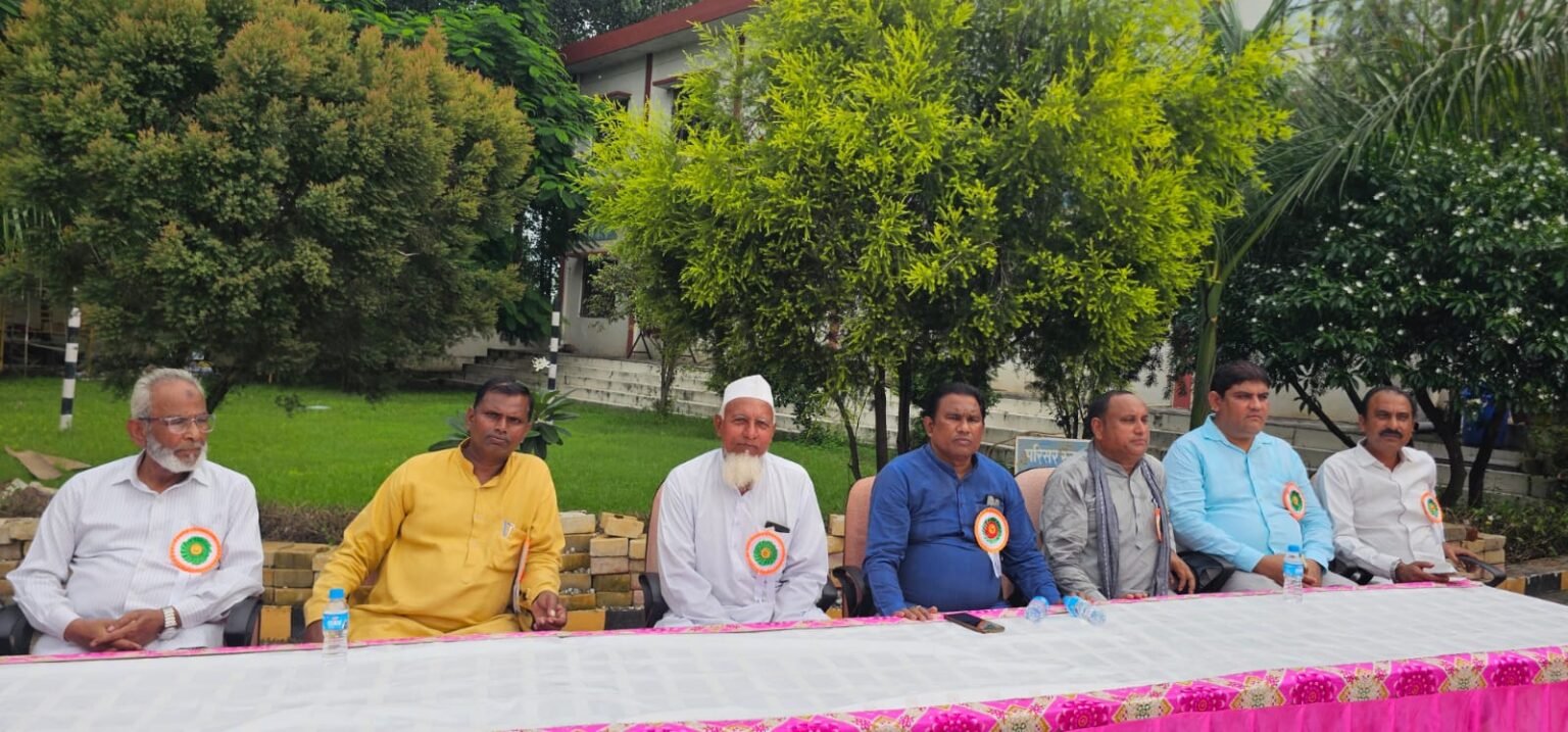 80वें स्वतंत्रता दिवस पर देशराज कर्णवाल ने किया ध्वजारोहण, राष्ट्र निर्माण, एकता और सामाजिक समरसता का लिया संकल्प।