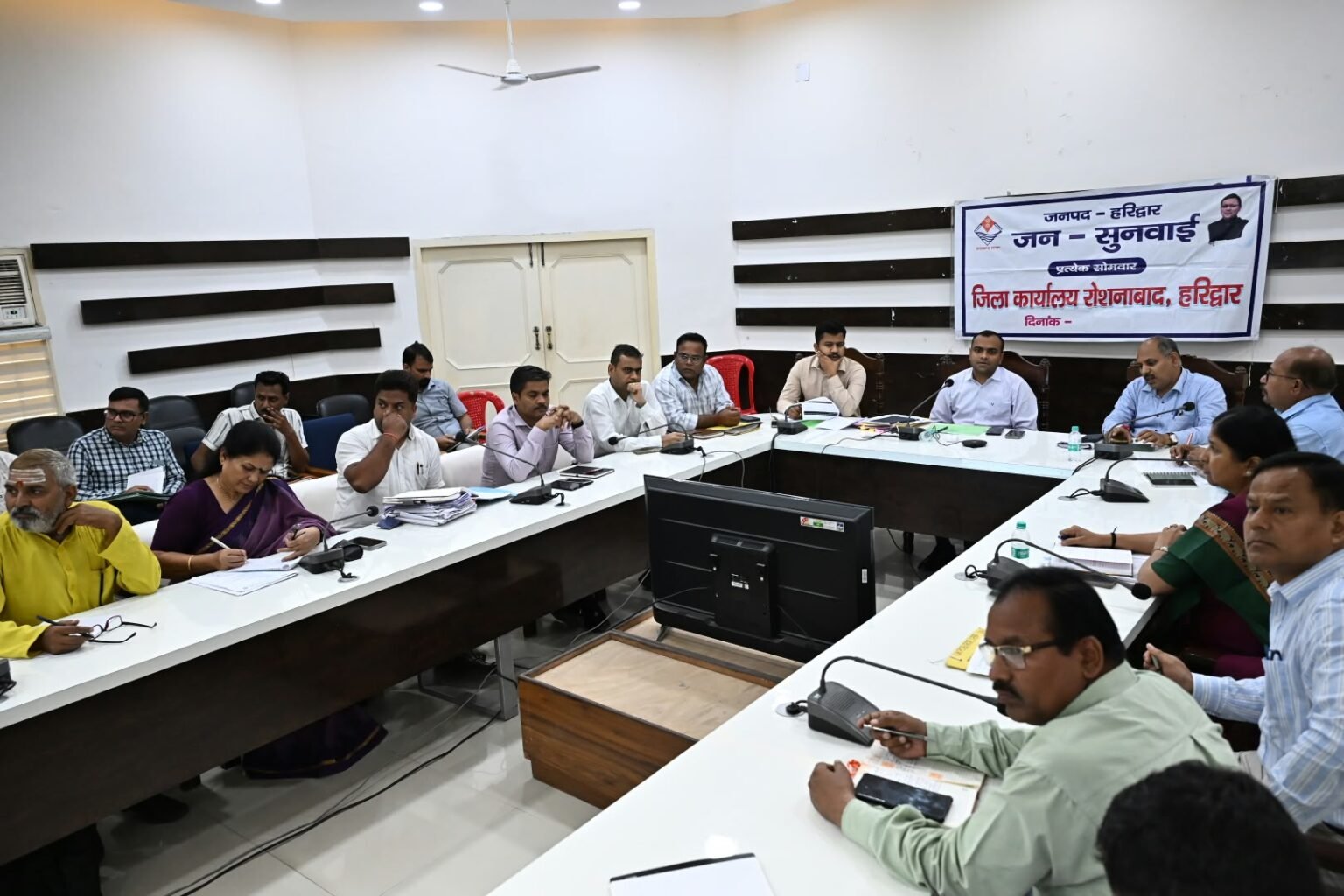 सभी जिलास्तरीय अधिकारी अपनी अपनी परिसंपत्तियों पर न होने दे अतिक्रमण, गंगा को साफ स्वच्छ रखने के लिए किसी भी दशा में नाले का गंदा पानी गंगा नदी में न जाए।