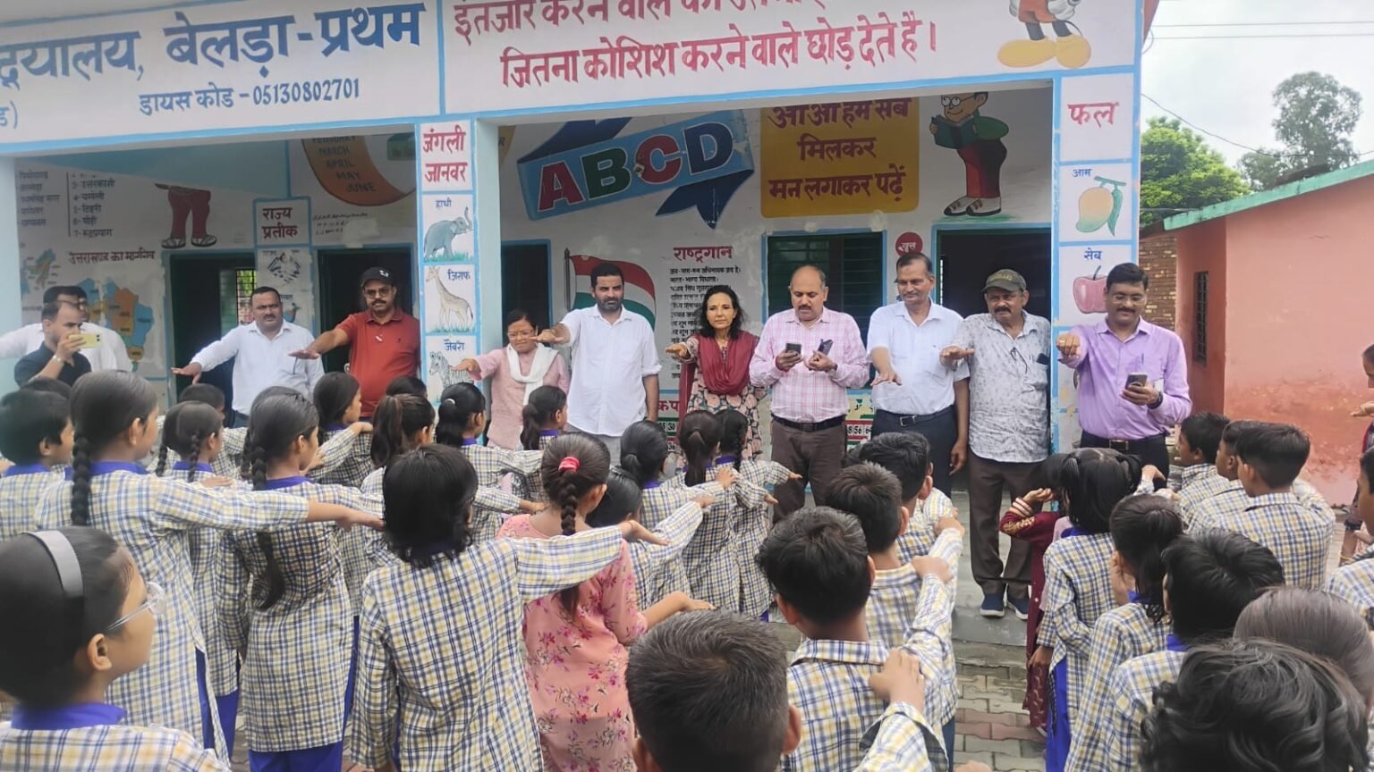 ठोस अपशिष्ट प्रबंधन में महिलाओं की भागीदारी से मॉडल ग्राम पंचायत की तैयारी।
