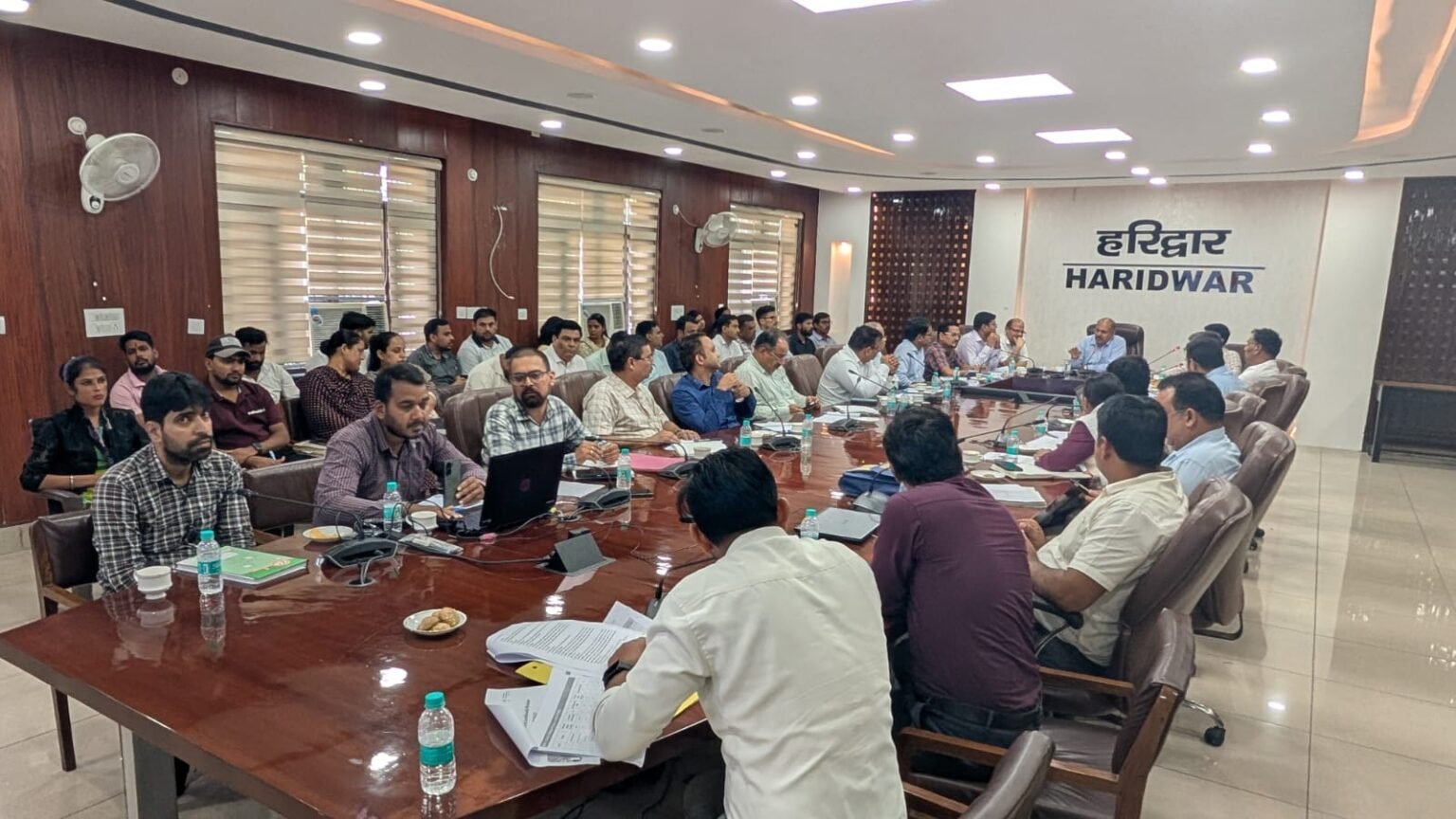 एनआरएलएम की समीक्षा बैठक में योजनाओं के समयबद्ध क्रियान्वयन के निर्देश, लखपति दीदी की आजीविका बढ़ाने और स्वयं सहायता समूहों को मजबूत करने पर दिया जोर।