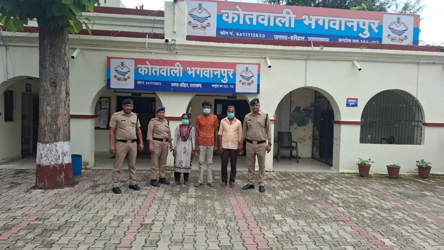 हत्या के मामले में महिला समेत तीन वांछित आरोपी गिरफ्तार, पुहाना चौक के पास मुखबिर की सूचना पर भगवानपुर पुलिस ने दबोचा।