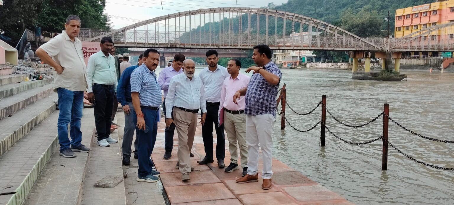 अपर मेलाधिकारी ने उत्तर हरकी पैड़ी विकास परियोजना के कार्यों का किया स्थलीय निरीक्षण।