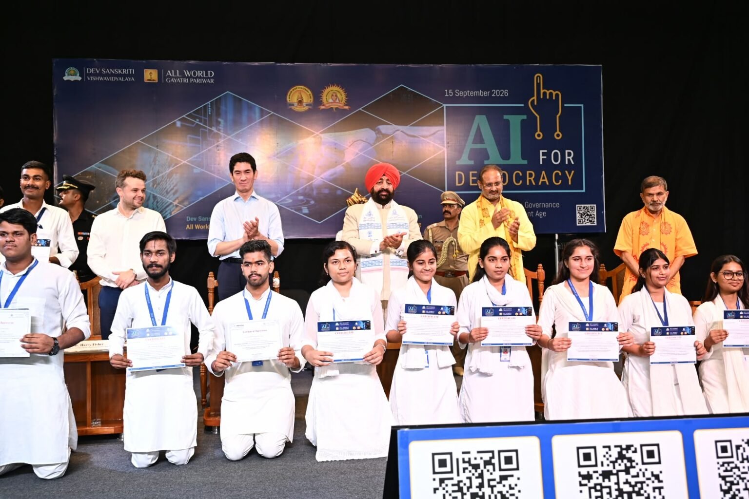 एआई के दौर में डेमोक्रेसी पर महामंथन,देसंविवि में जुटे देश-विदेश के विशेषज्ञ युवाओं को टेक्नोलॉजी से प्रेम करना सीखना चाहिए: राज्यपाल।