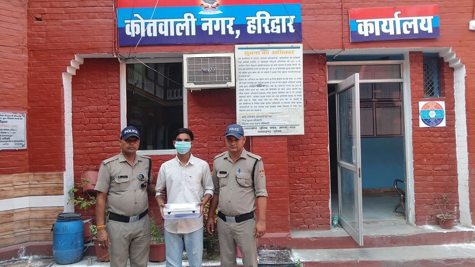 मध्यरात्रि फायरिंग के मामले में फरार आरोपी गिरफ्तार, 315 बोर का तमंचा बरामद।