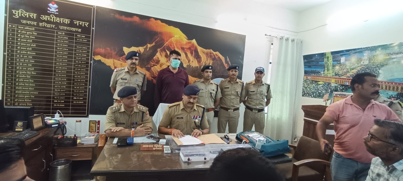गैंगवार की आशंका टली, दो पिस्टल और 10 कारतूस के साथ आरोपी को पुलिस ने किया गिरफ्तार।