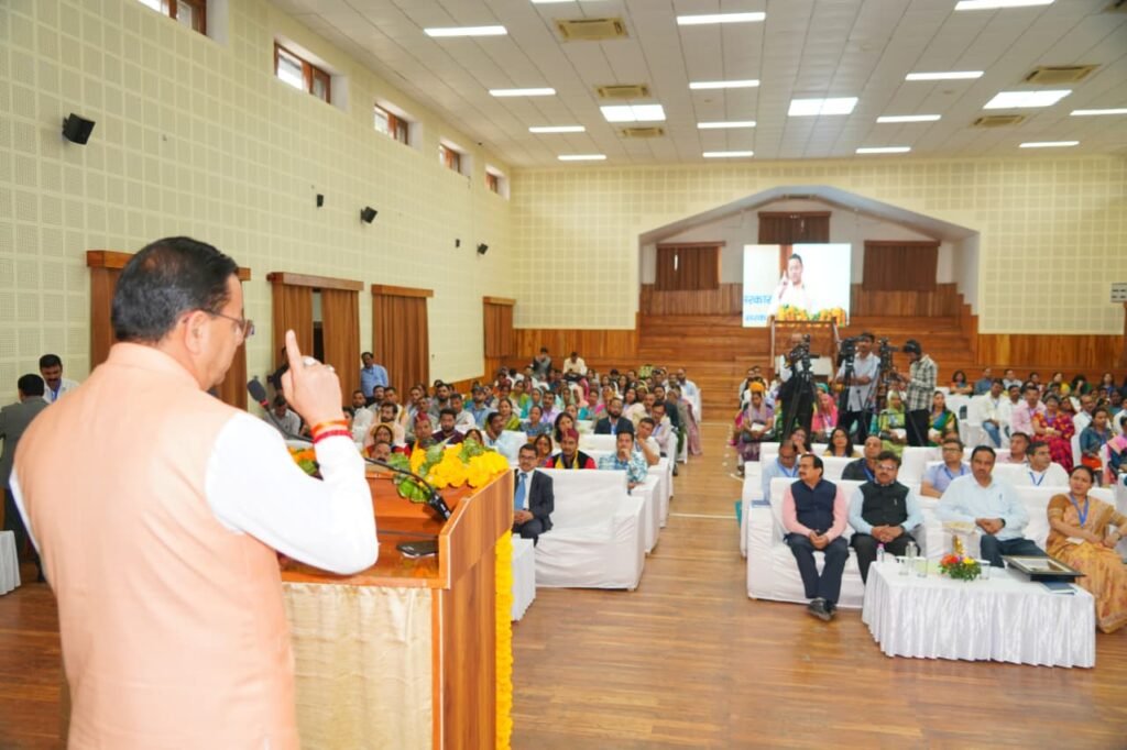 पूर्ण साक्षरता मंजिल नहीं, डिजिटल और वित्तीय साक्षरता के साथ जीवन कौशल की दिशा में नई शुरुआत : मुख्यमंत्री।