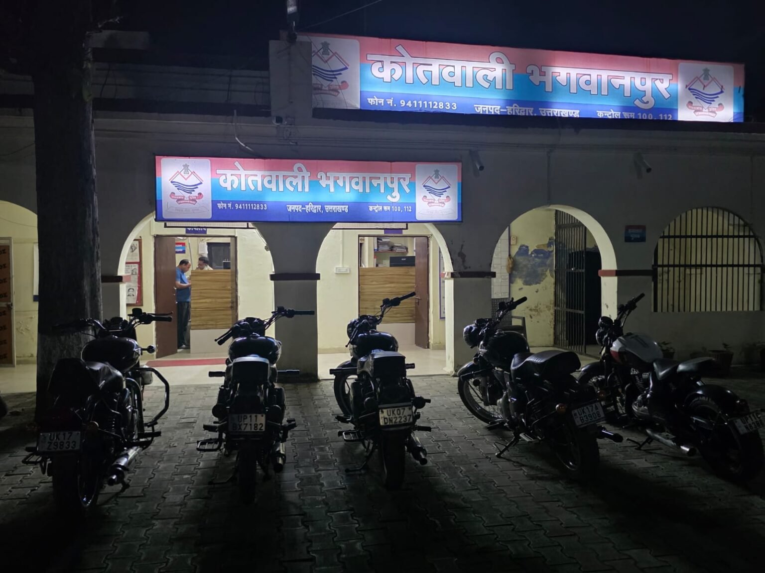 मॉडिफाइड साइलेंसर से पटाखों जैसी आवाज निकालने वाली 6 बुलेट बाइक सीज, भगवानपुर पुलिस की कार्रवाई, ध्वनि प्रदूषण फैलाने वालों पर कसा शिकंजा।
