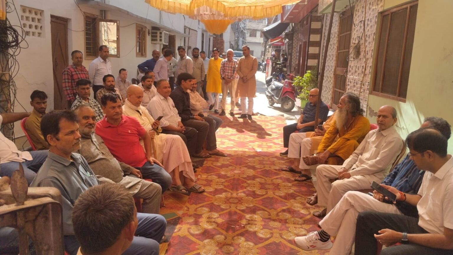 ब्रह्मात्म भवन की संस्थापिका मुन्नी चौहान की 13वीं पर दी गई श्रद्धांजलि, पुत्र वरिष्ठ पत्रकार मनोज कुमार की रस्म पगड़ी संपन्न।