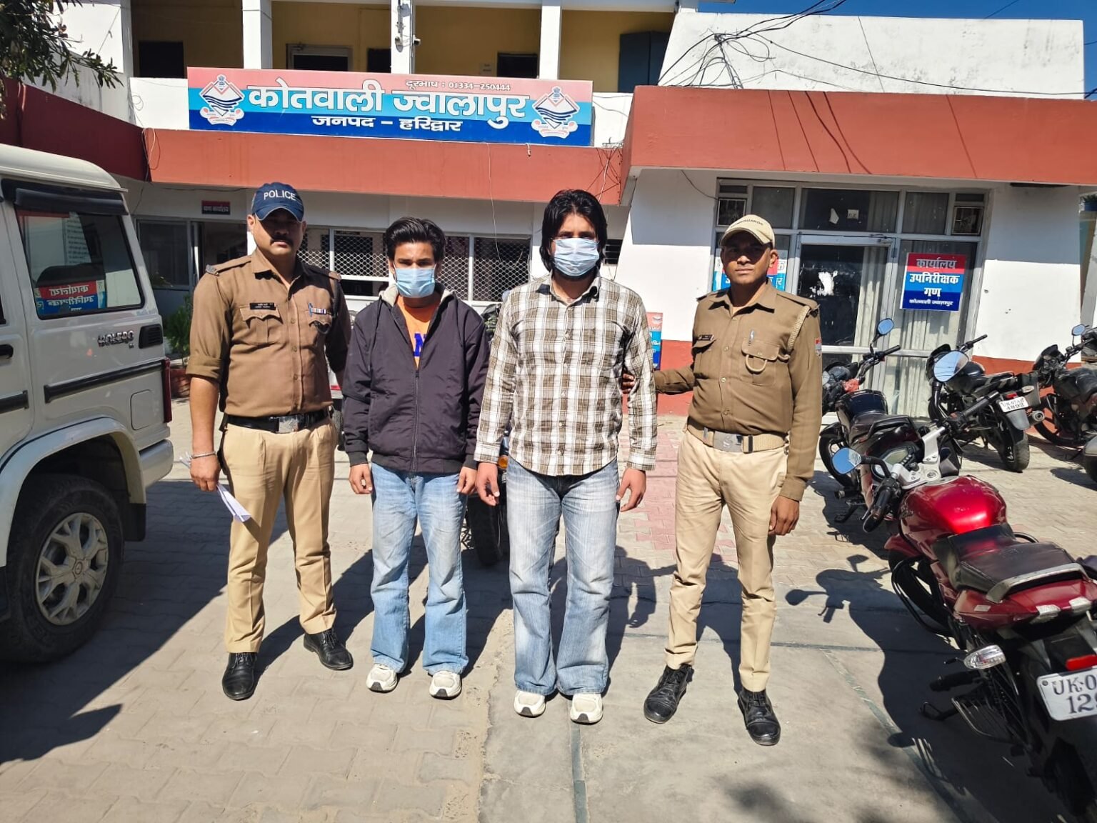 ऑपरेशन प्रहार के तहत ज्वालापुर पुलिस की कार्रवाई, मारपीट और हुड़दंग करने वाले दो युवक गिरफ्तार।
