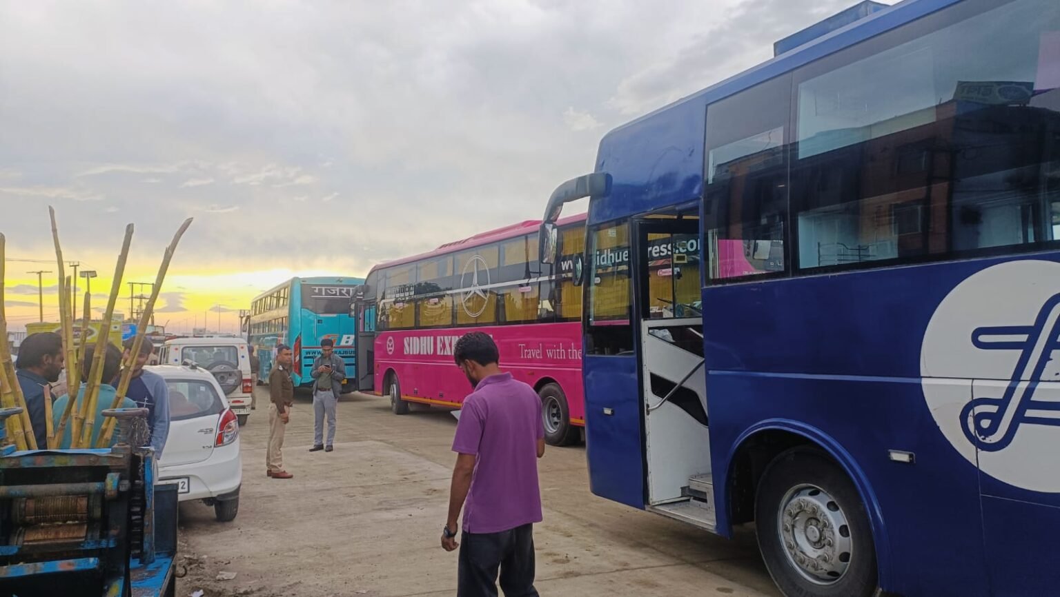 हरिद्वार में परिवहन विभाग का व्यापक चेकिंग अभियान: 120 चालान, 35 वाहन सीज।